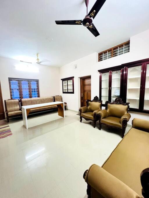 Home In Guruvayur-3 Bedroom المظهر الخارجي الصورة